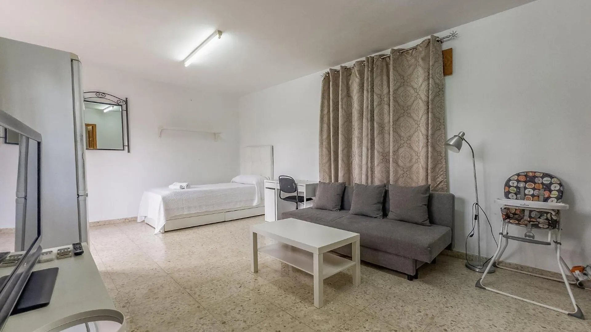 Beautiful Home In Alhaurín de la Torre